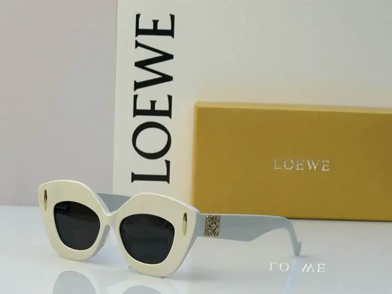 Loewe Glasses (54)